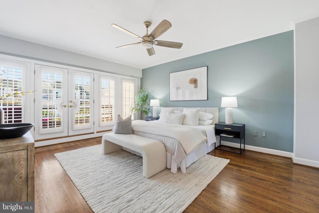 4286 MASSACHUSETTS AVENUE NW