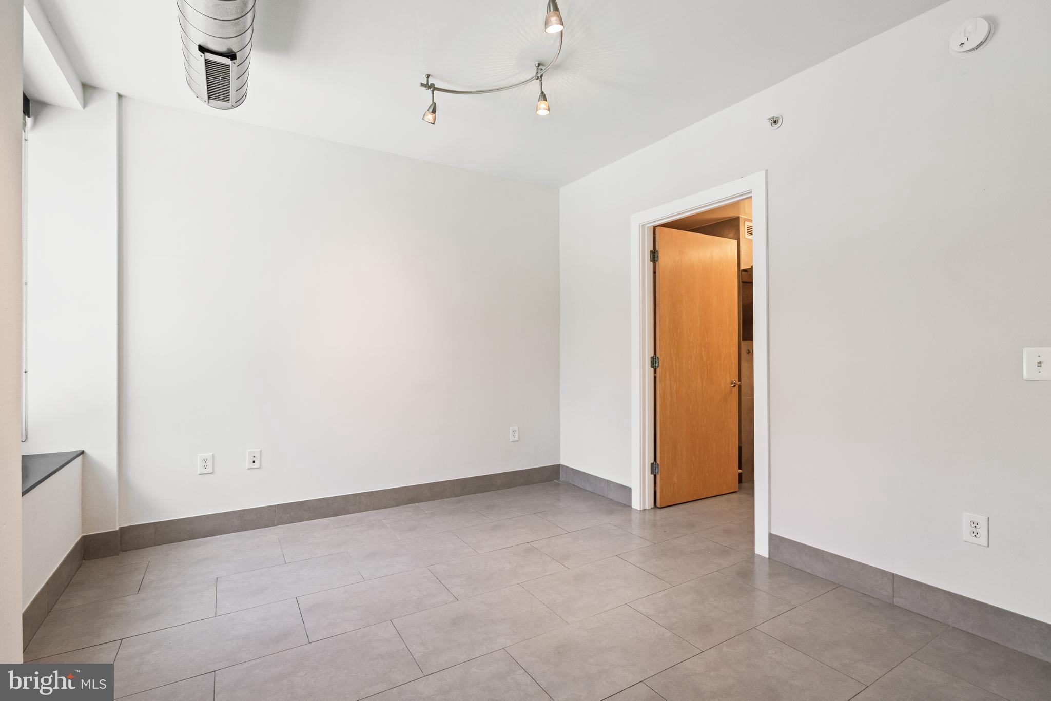 1133 14TH STREET NW 208