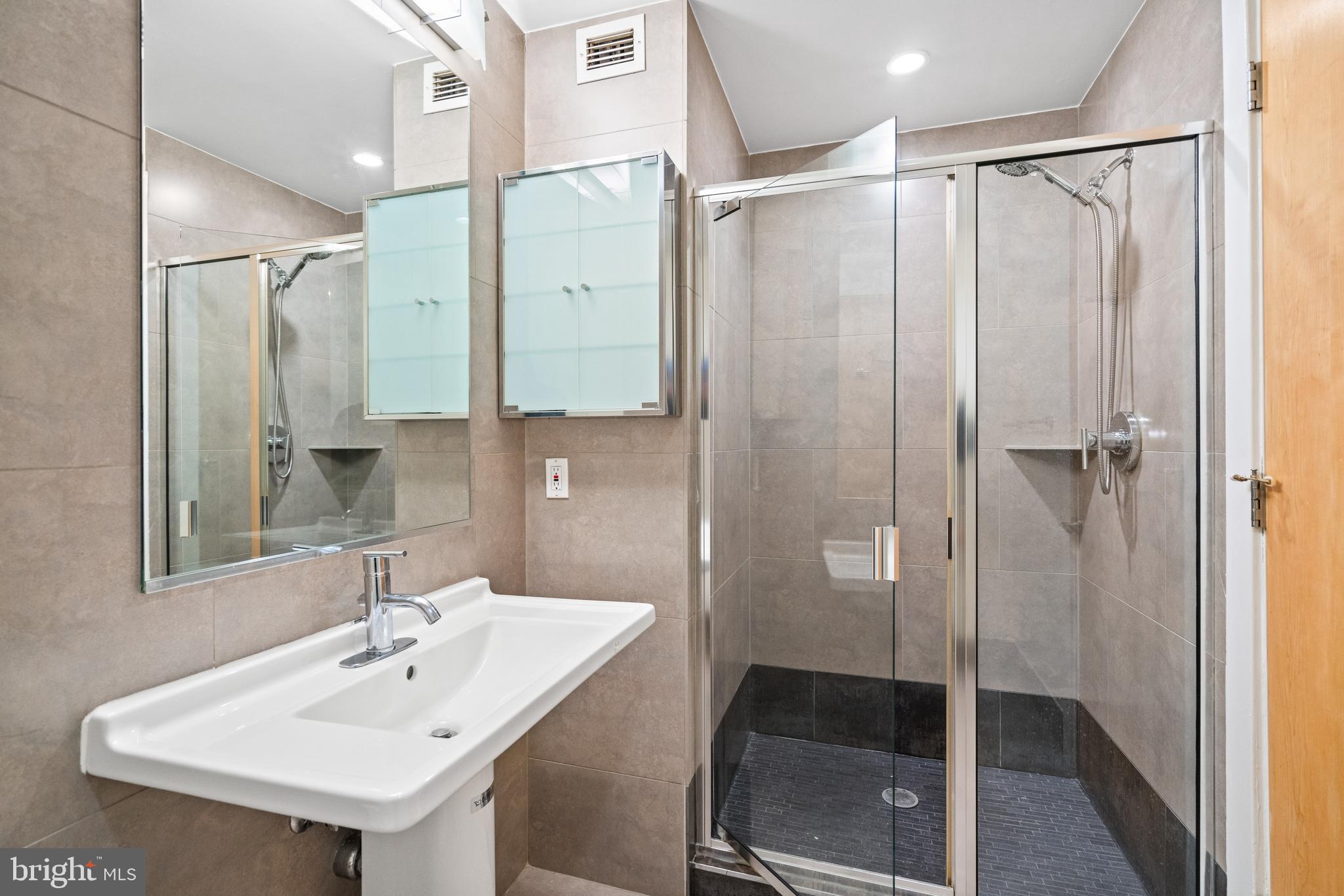 1133 14TH STREET NW 208