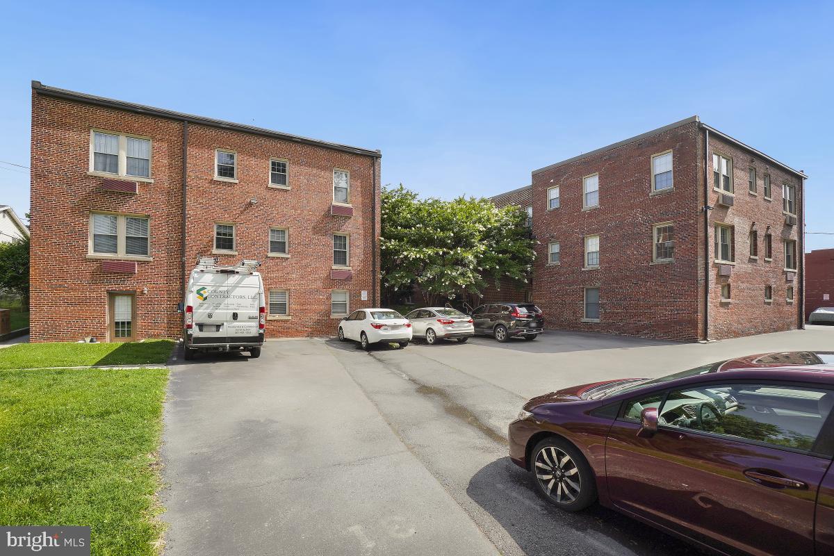 422 BUTTERNUT STREET NW T-3