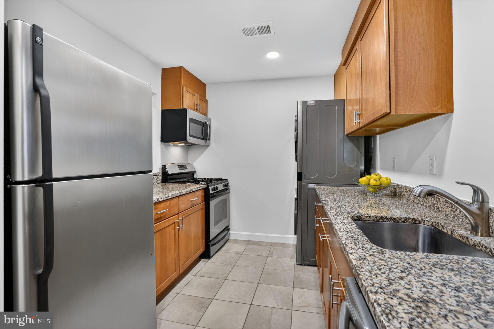 422 BUTTERNUT STREET NW T-3