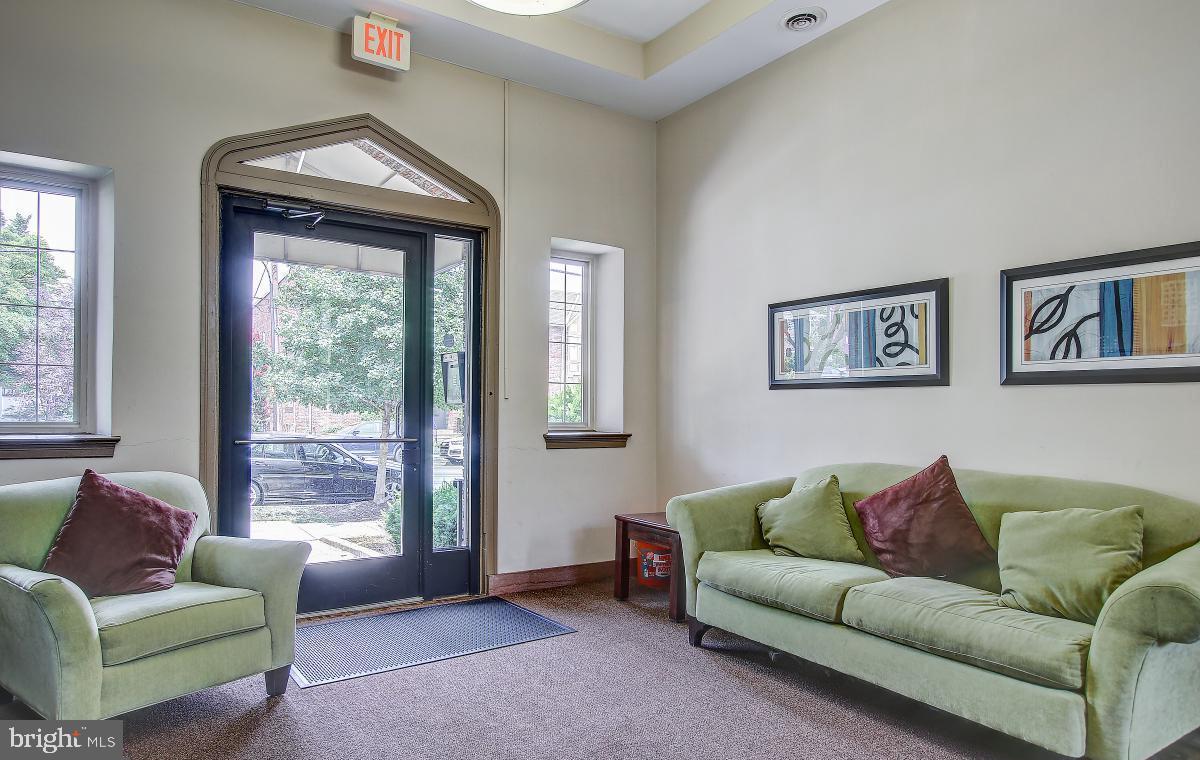 422 BUTTERNUT STREET NW T-3