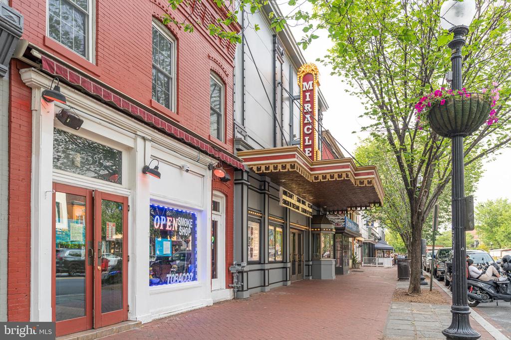 711 G STREET SE