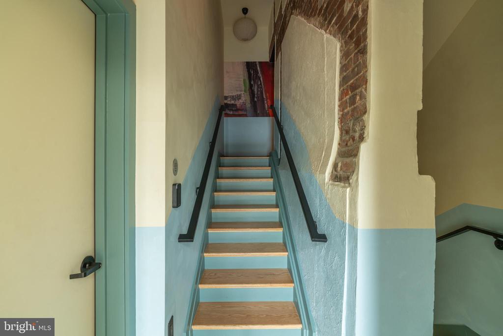 711 G STREET SE