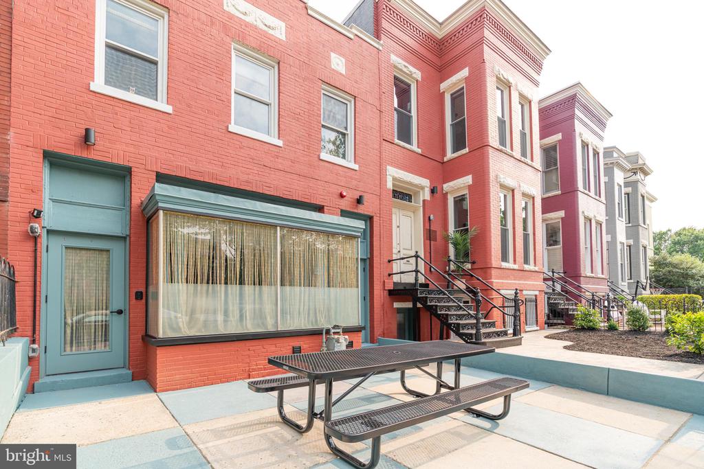 711 G STREET SE