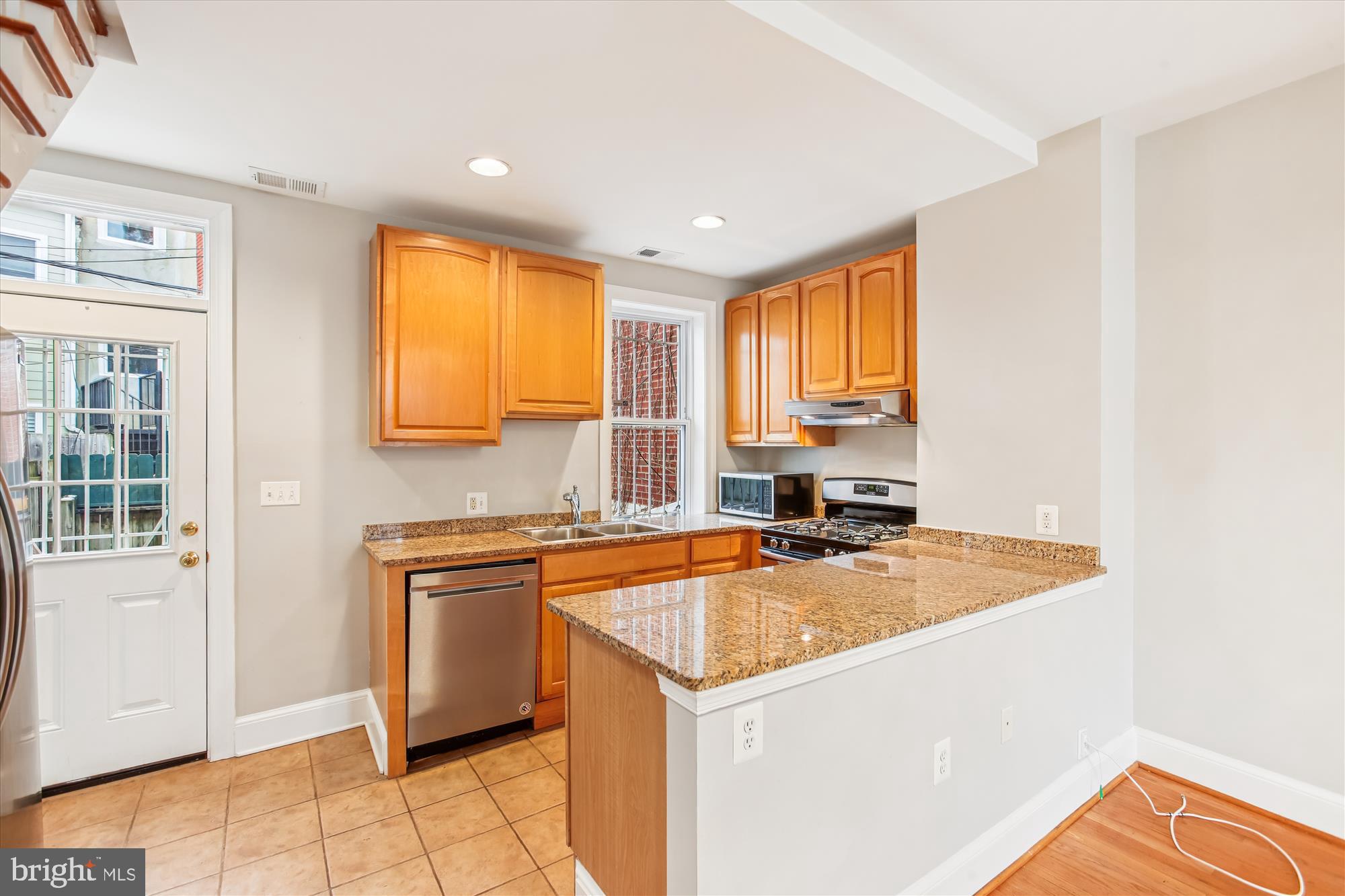 1610 4TH STREET NW