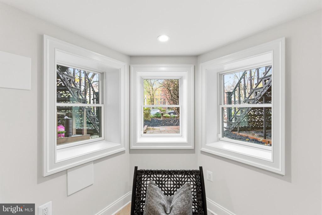 1319 EAST CAPITOL STREET SE