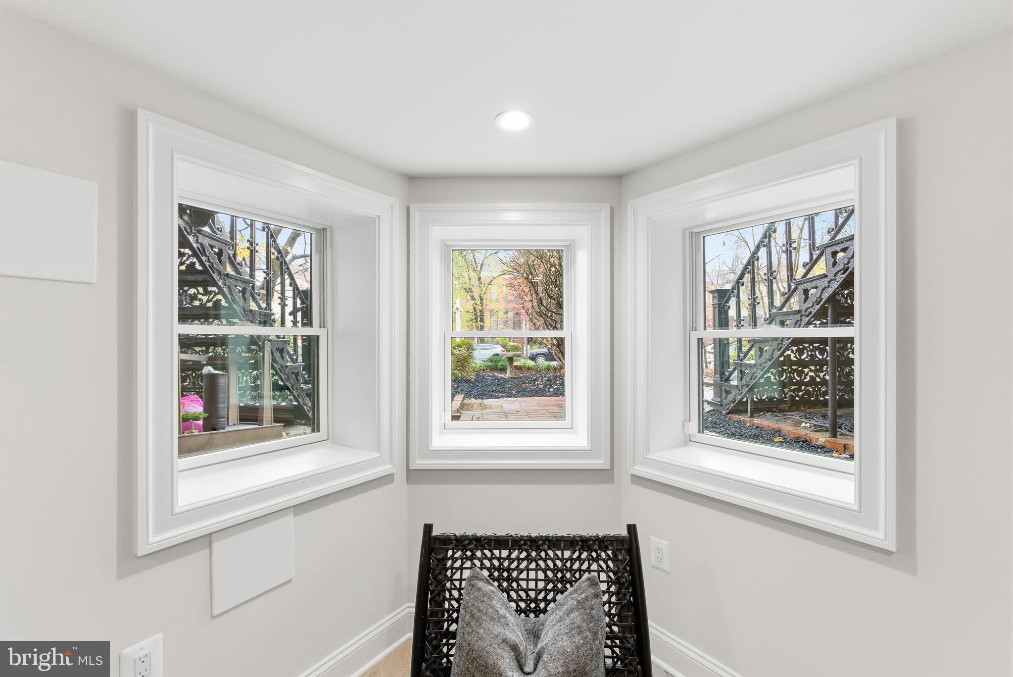 1319 EAST CAPITOL STREET SE