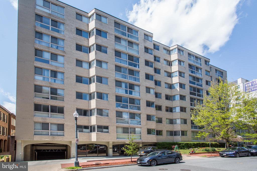 922 24TH STREET NW 104