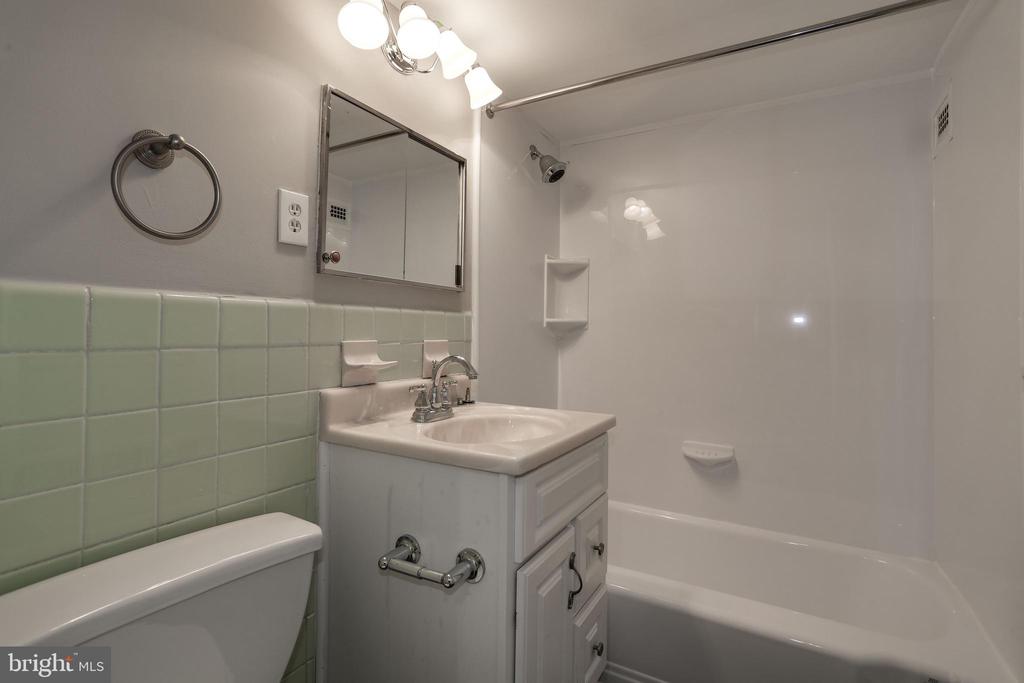 922 24TH STREET NW 104