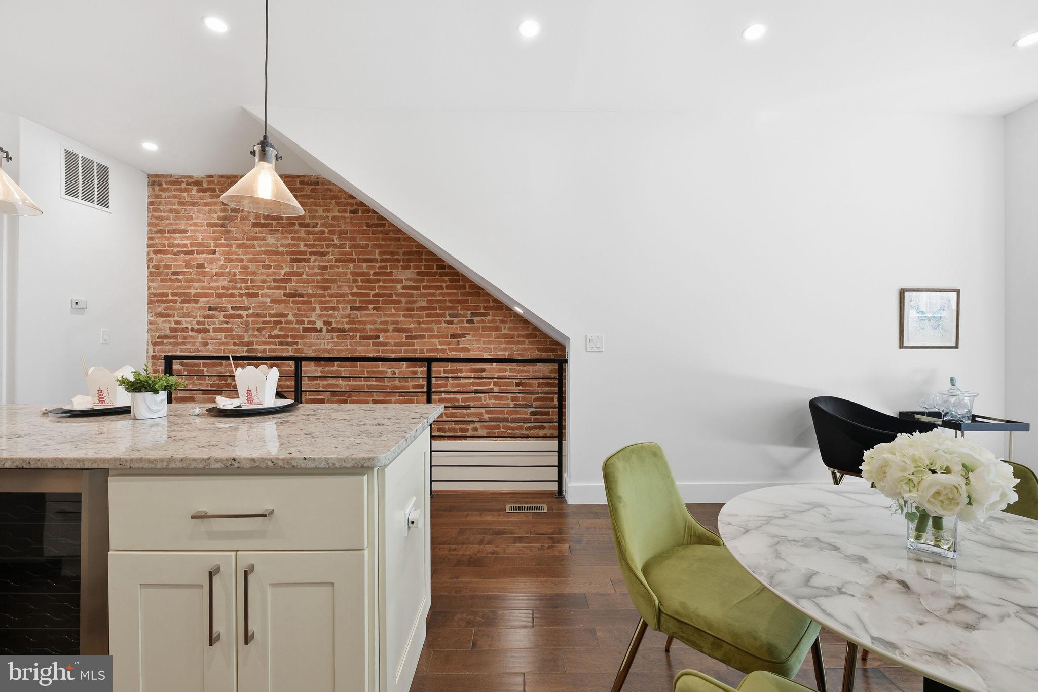 26 Q STREET NE 1