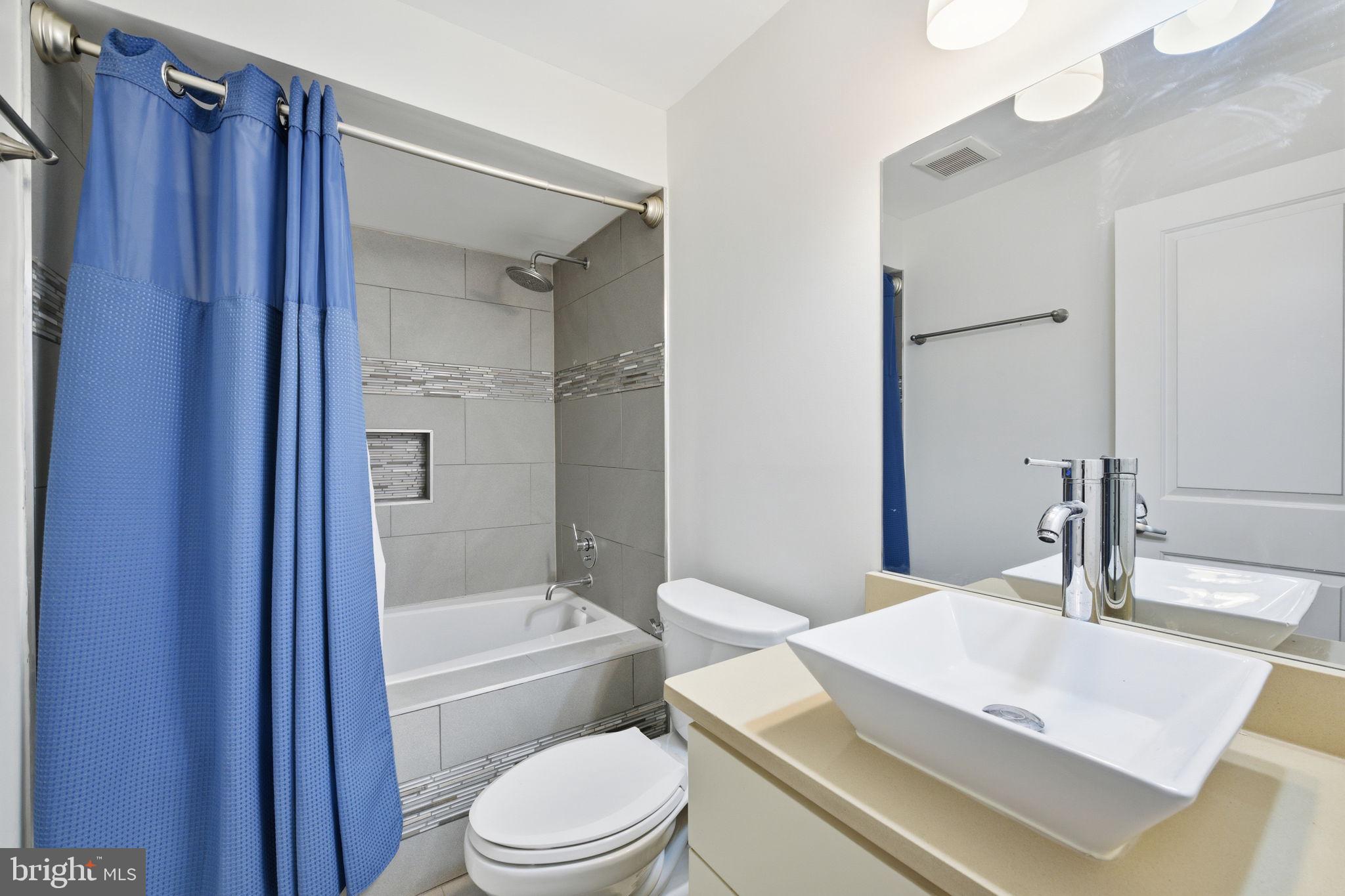 26 Q STREET NE 1