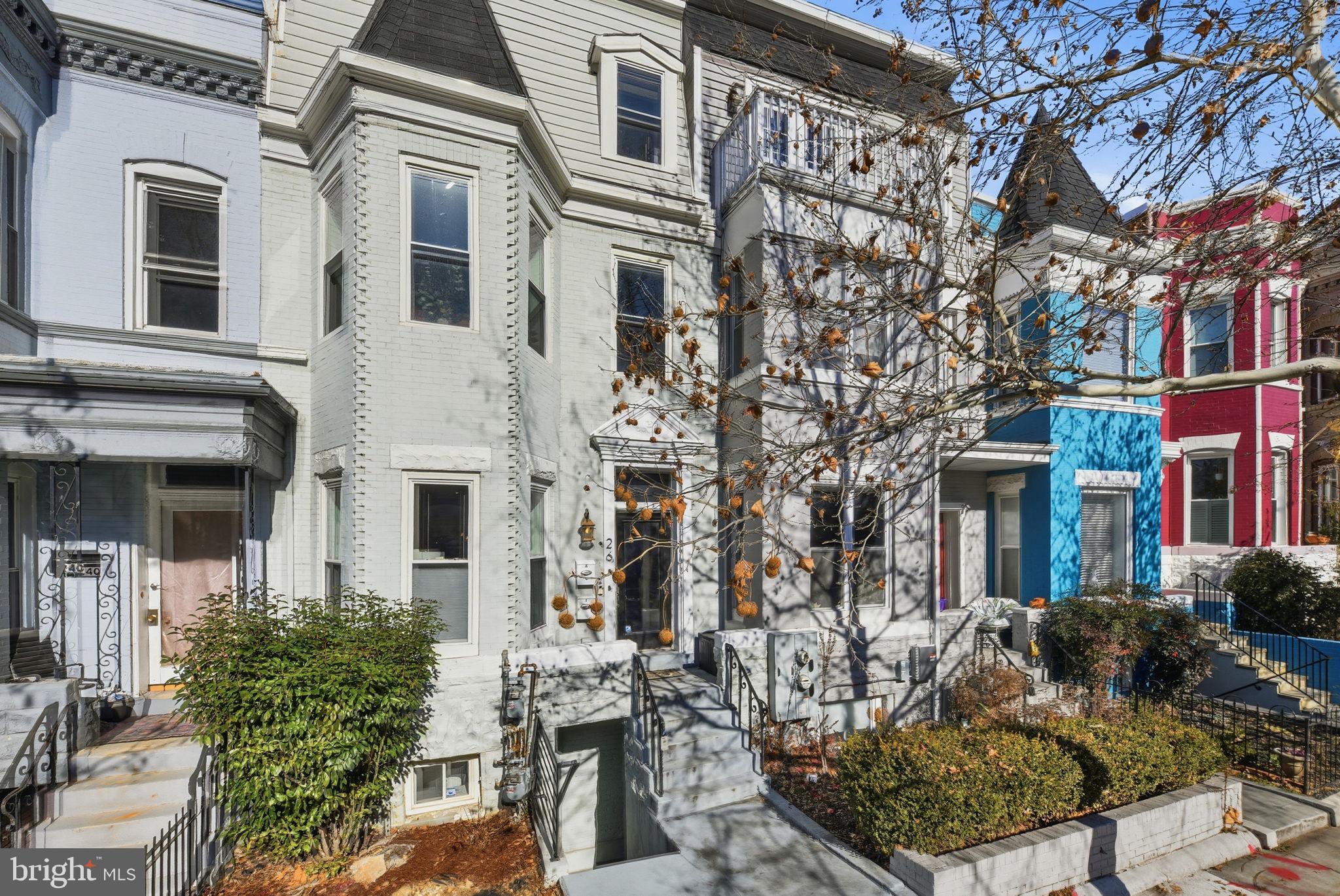 26 Q STREET NE 1