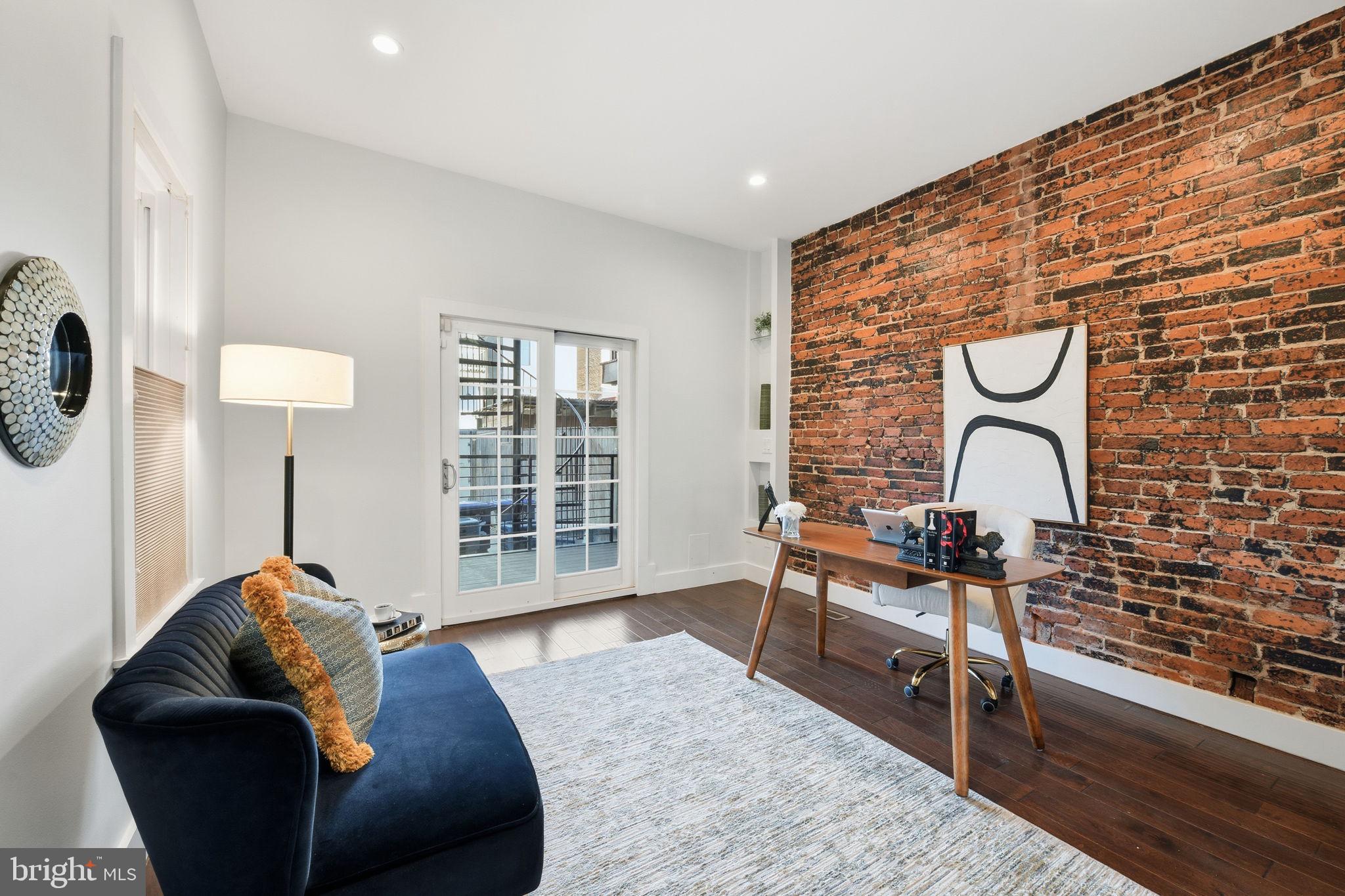 26 Q STREET NE 1