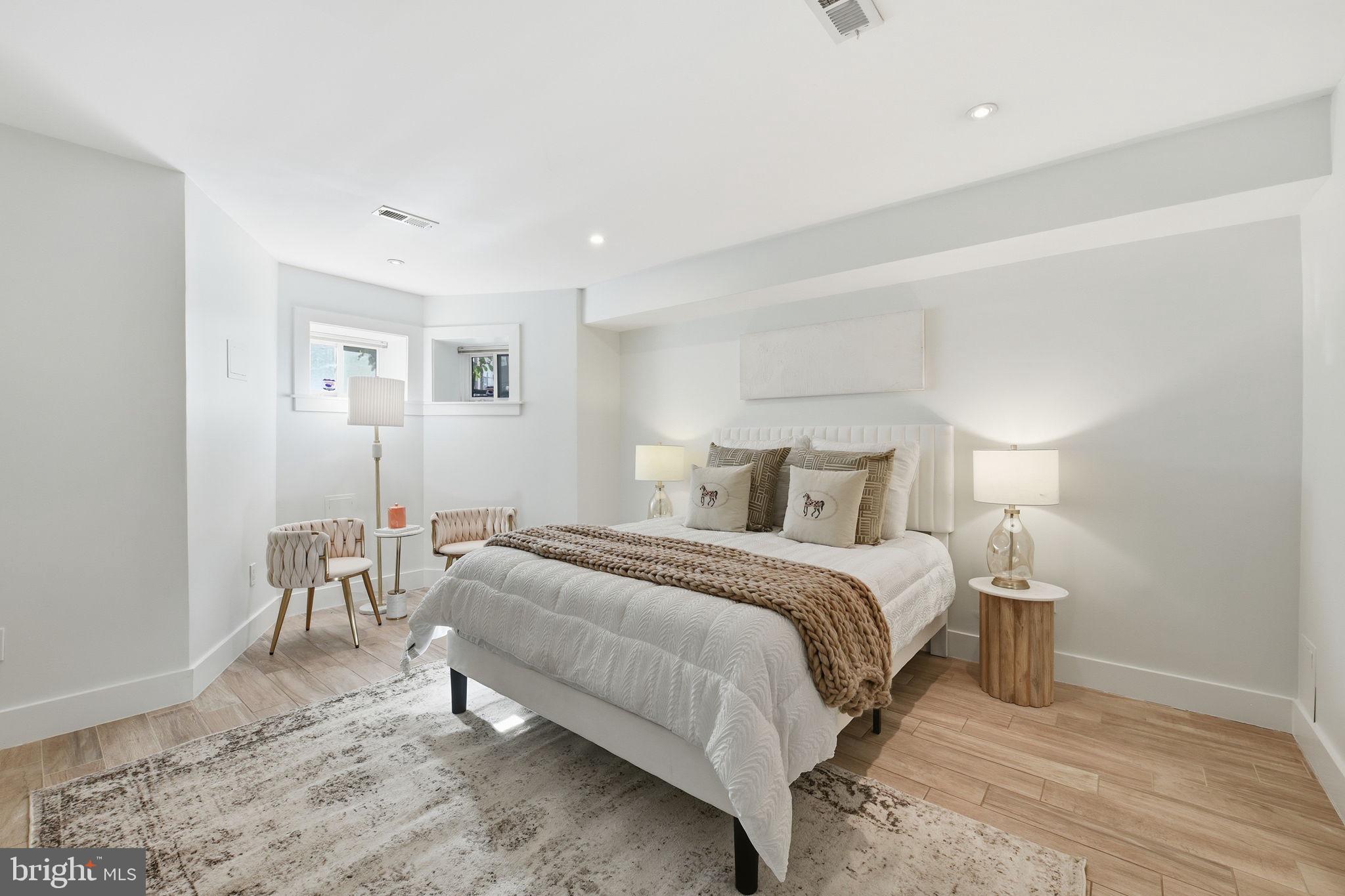 26 Q STREET NE 1
