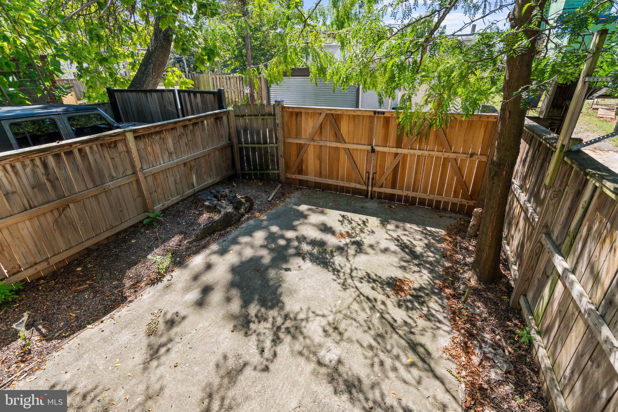 1273 OATES STREET NE