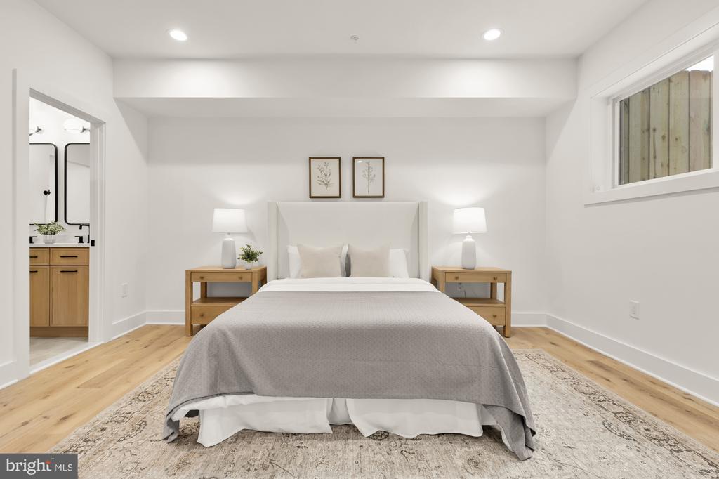 1325 ORREN STREET NE Unit: 3