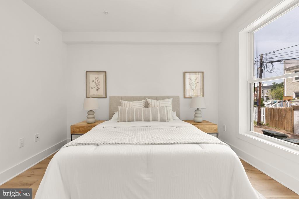 1325 ORREN STREET NE Unit: 3