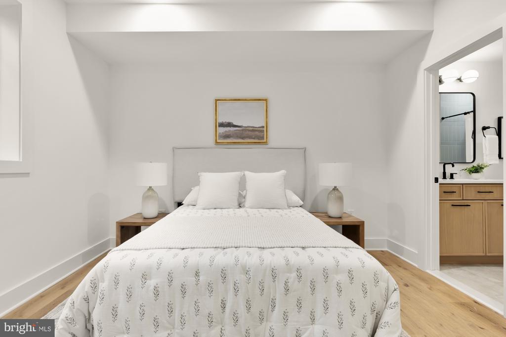 1325 ORREN STREET NE Unit: 3