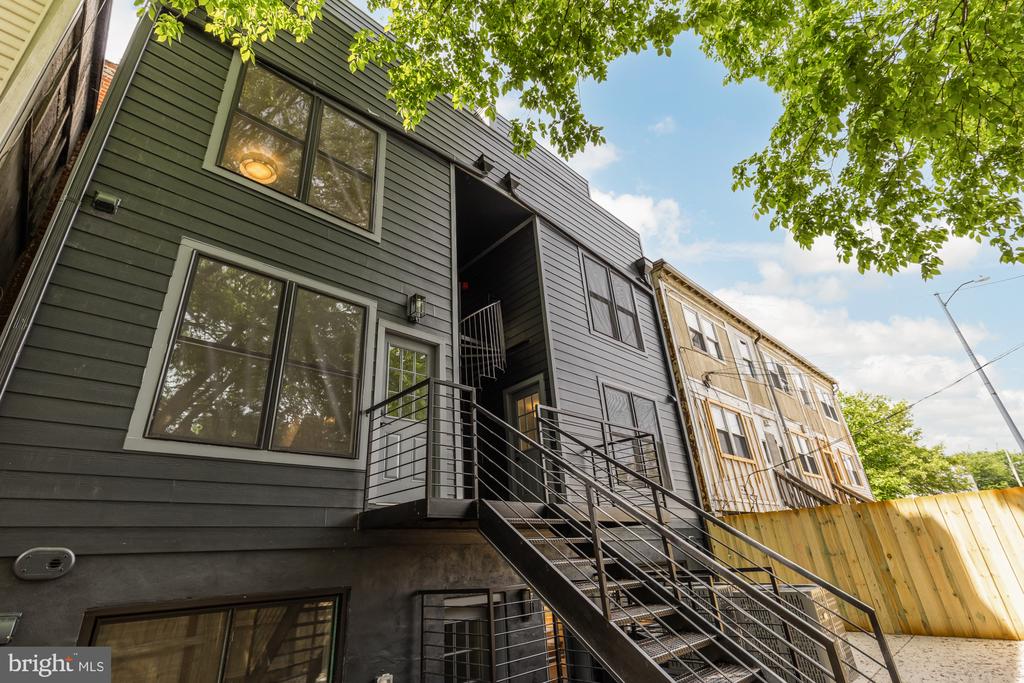 1325 ORREN STREET NE Unit: 3
