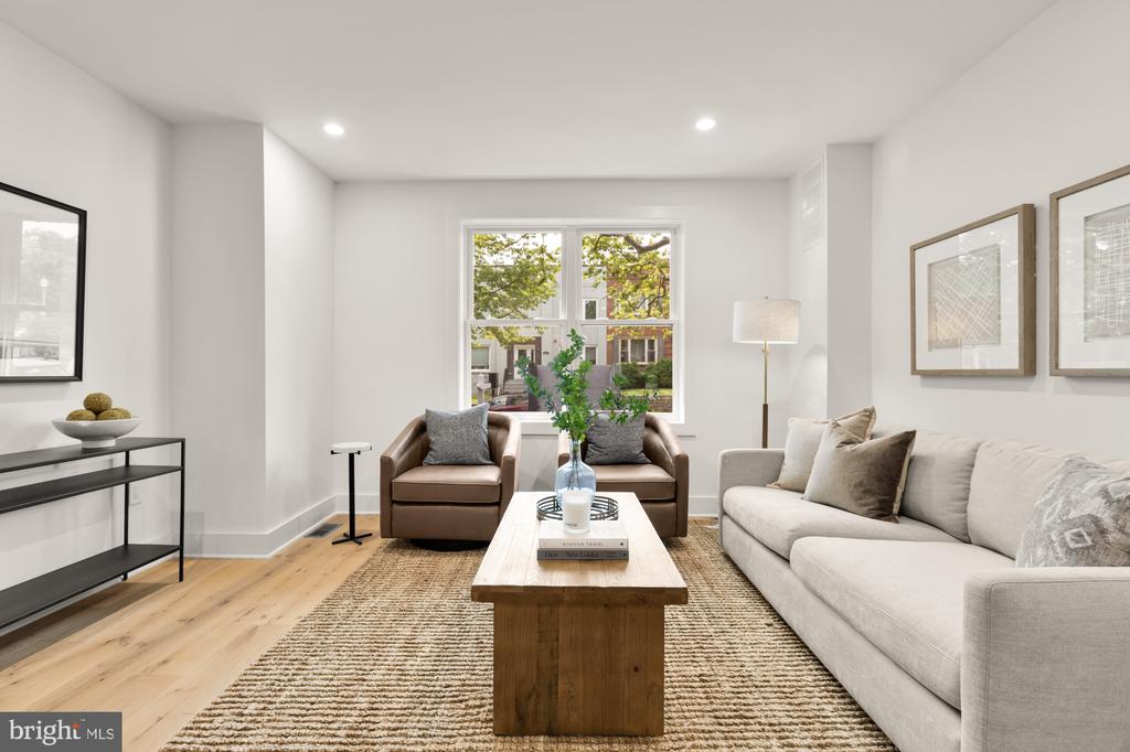 1325 ORREN STREET NE Unit: 3