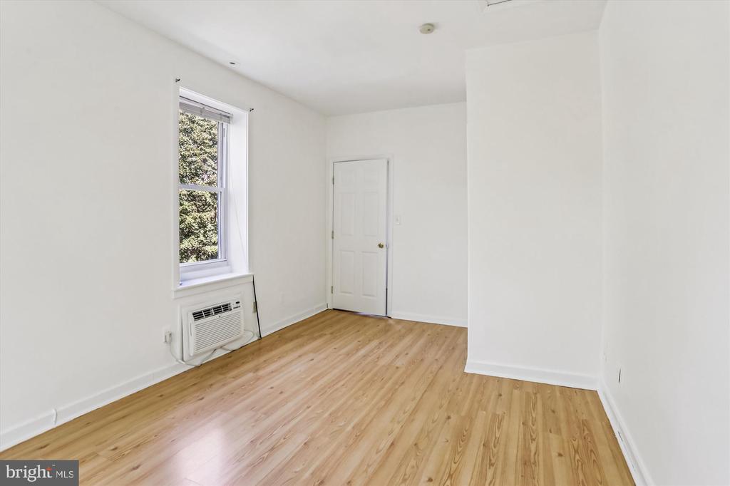 400 15TH STREET SE