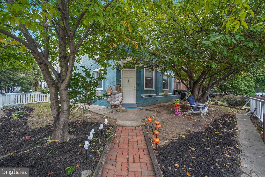 400 15TH STREET SE