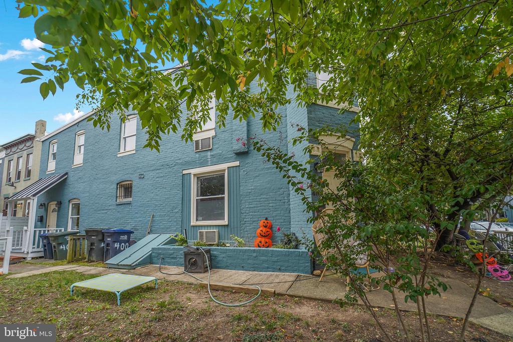 400 15TH STREET SE