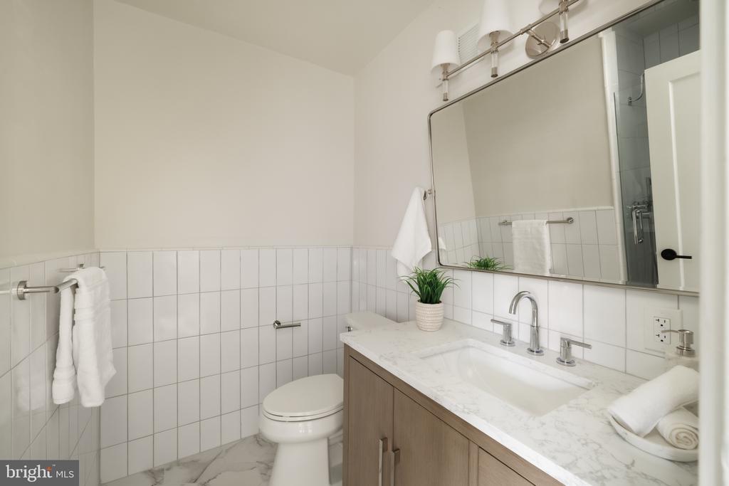 4301 MASSACHUSETTS AVENUE NW Unit: 1013