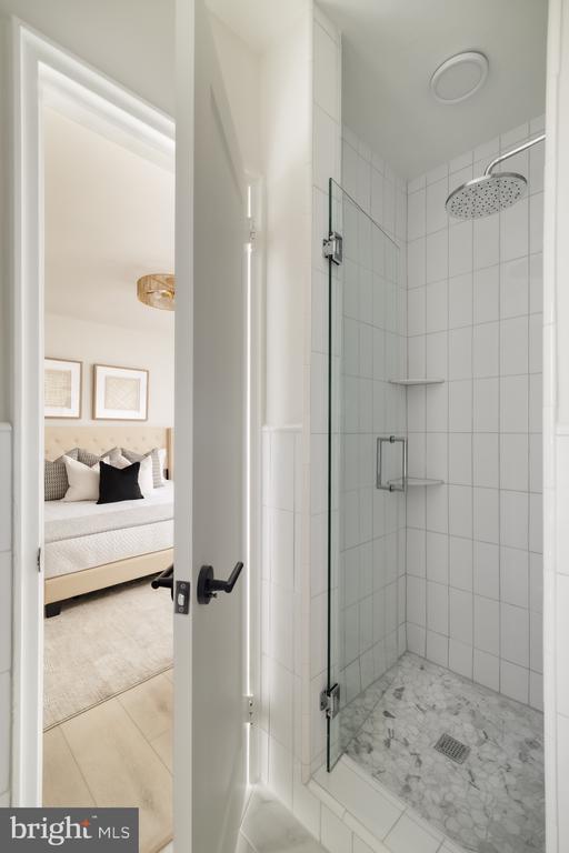4301 MASSACHUSETTS AVENUE NW Unit: 1013