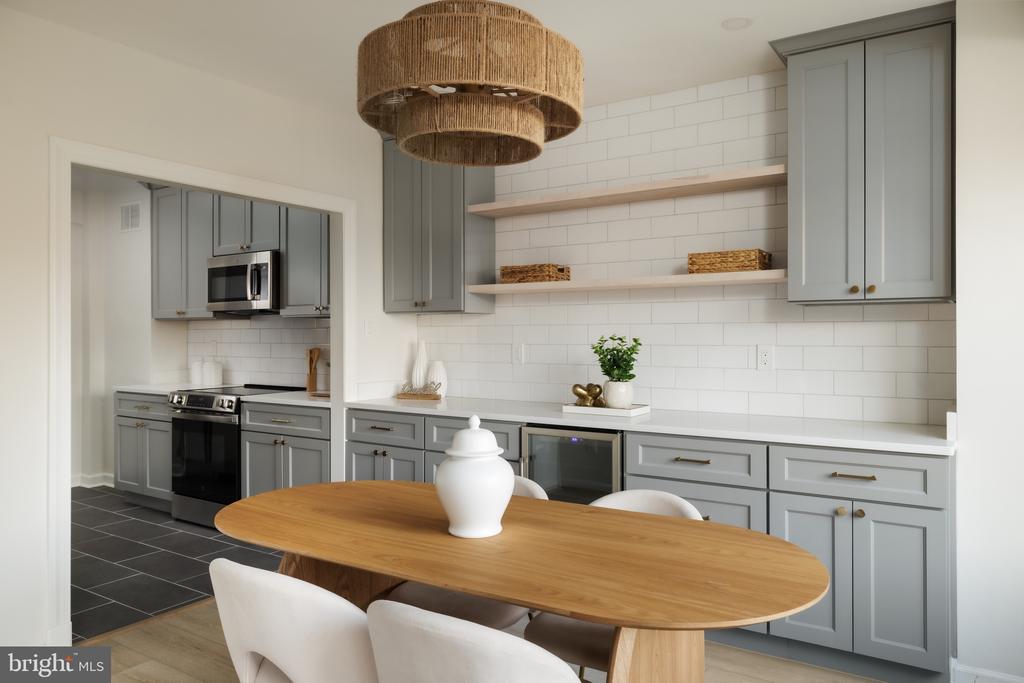 4301 MASSACHUSETTS AVENUE NW Unit: 1013