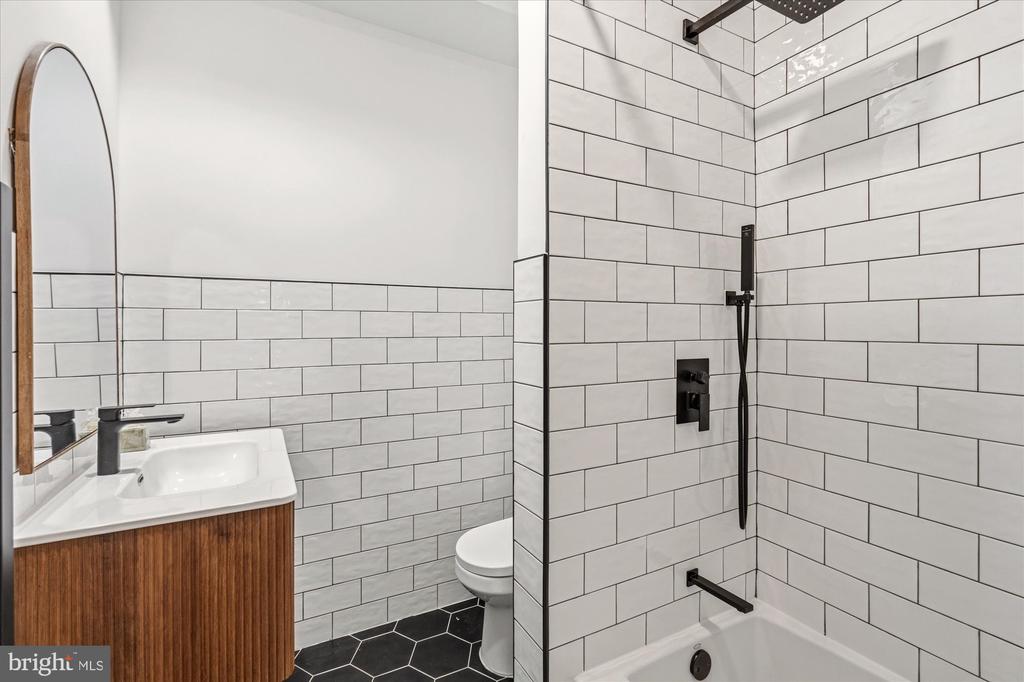 41 V STREET NW