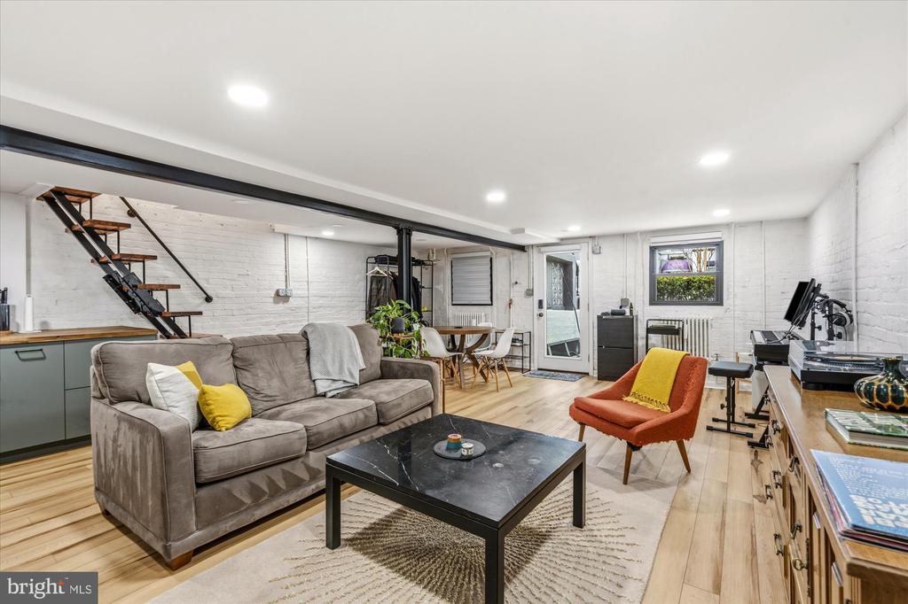 41 V STREET NW