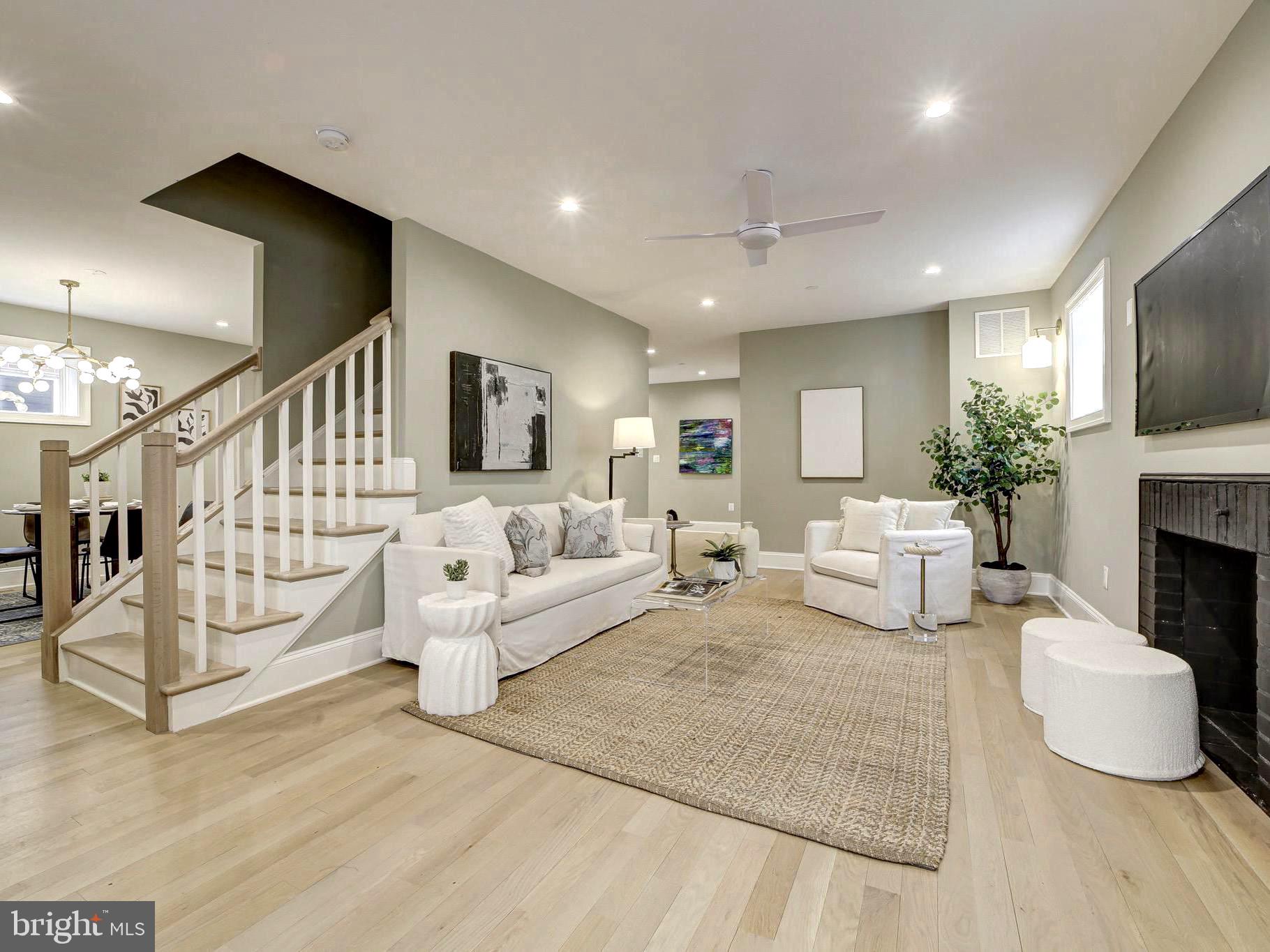 4244 ALTON PLACE NW