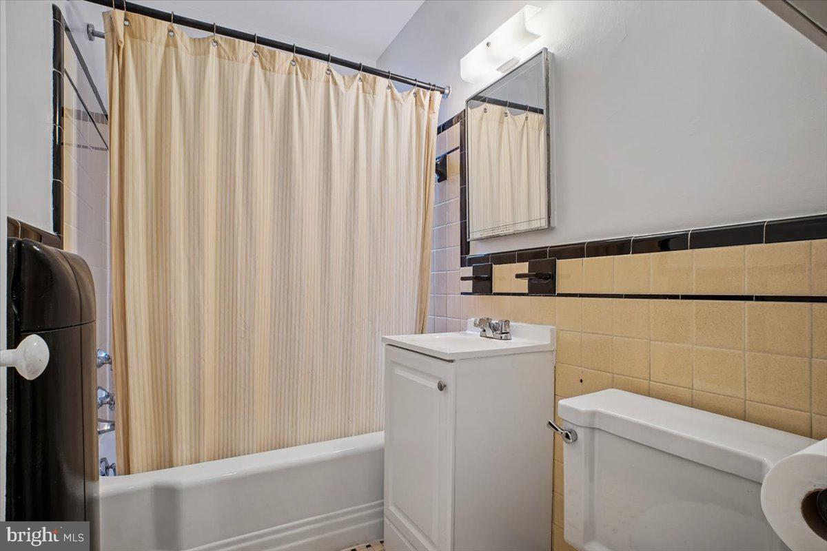 1 SCOTT CIRCLE NW 818