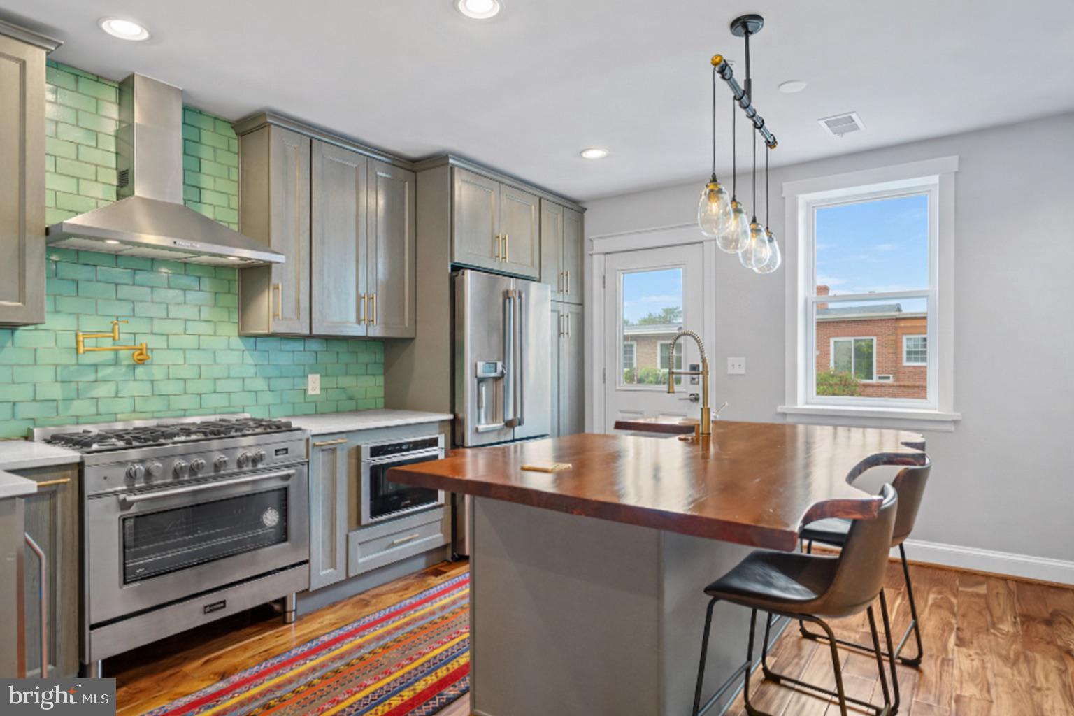30 T STREET NE 2