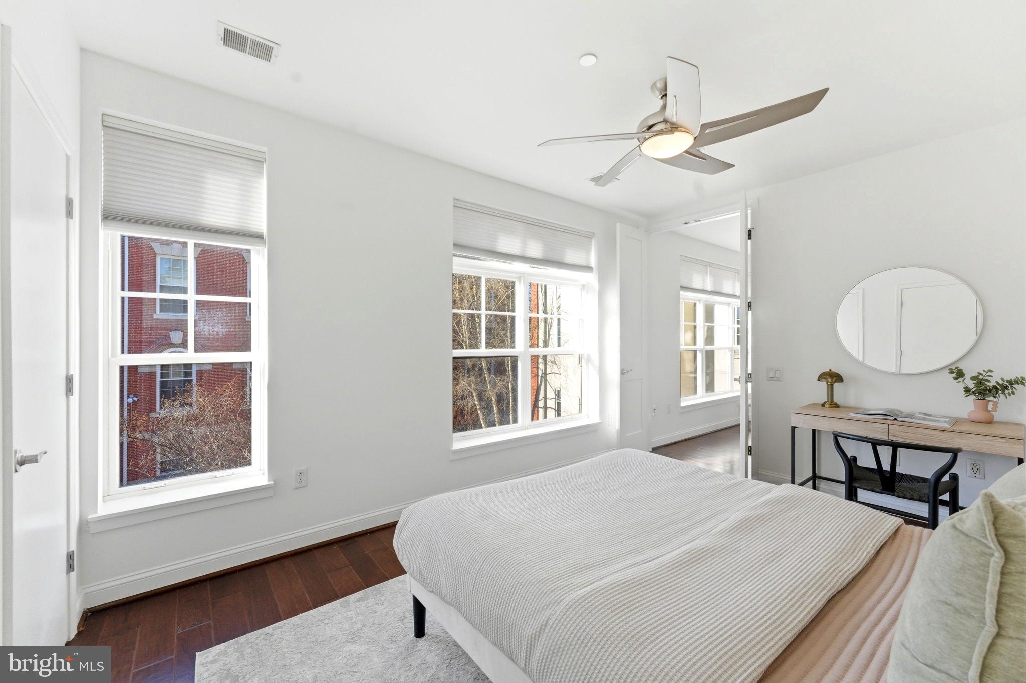 150 V STREET NW V206