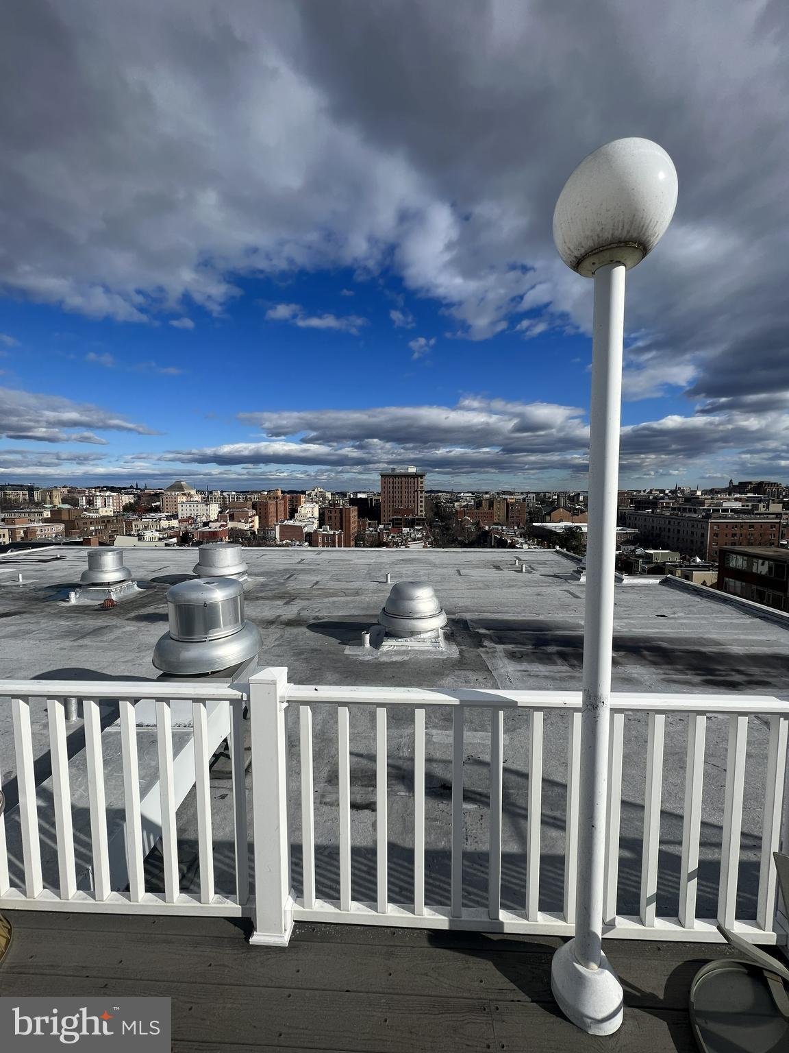 1601 18TH STREET NW 811