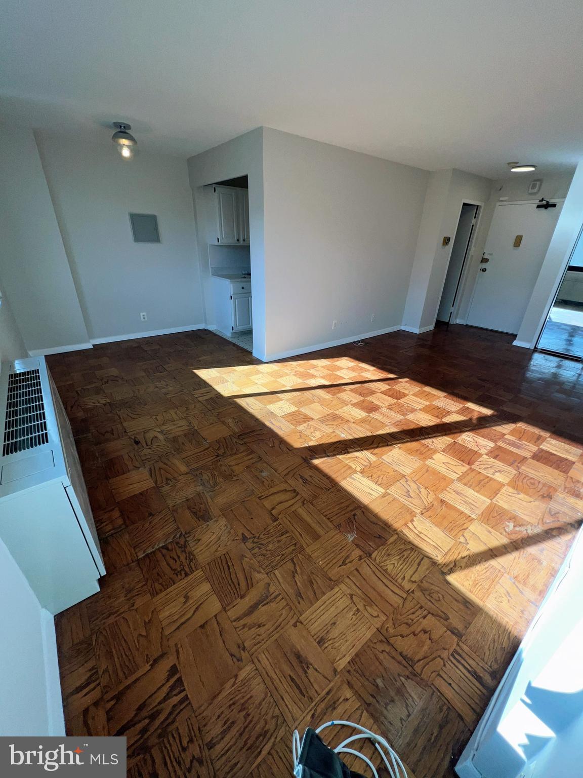 1601 18TH STREET NW 811