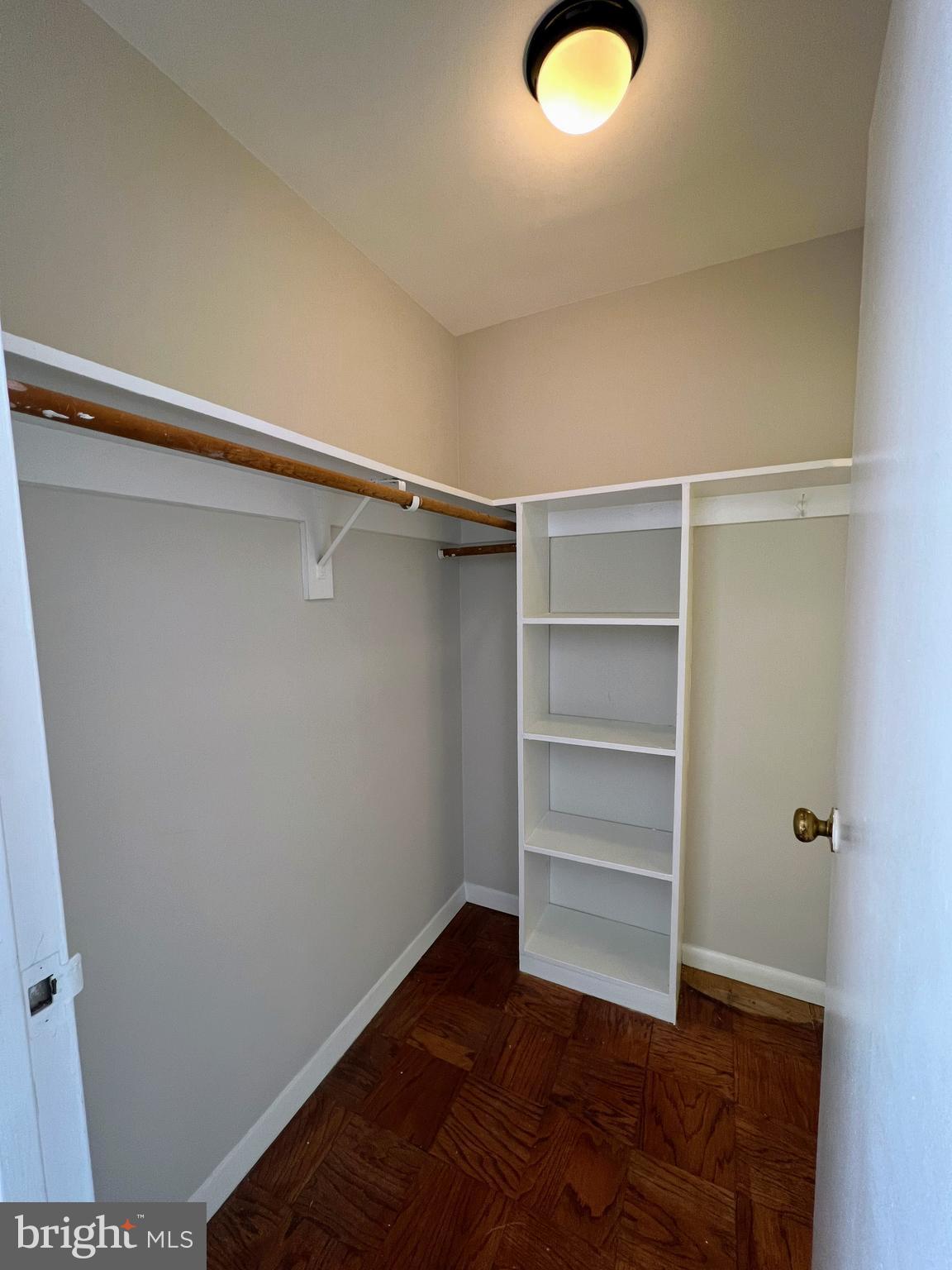 1601 18TH STREET NW 811