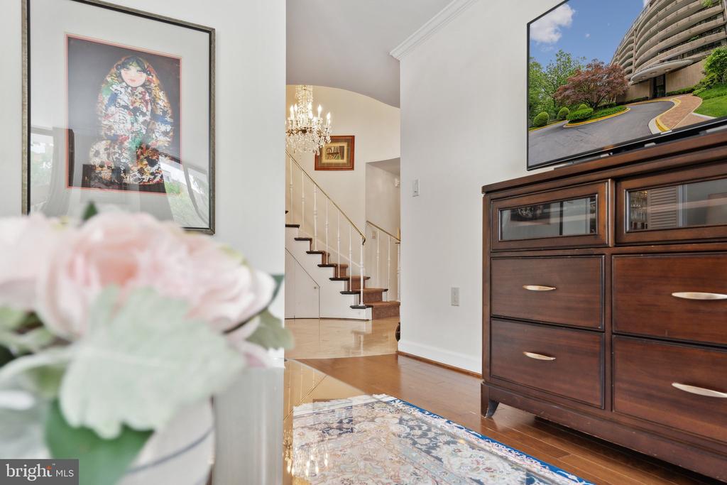 4200 MASSACHUSETTS AVENUE NW 106