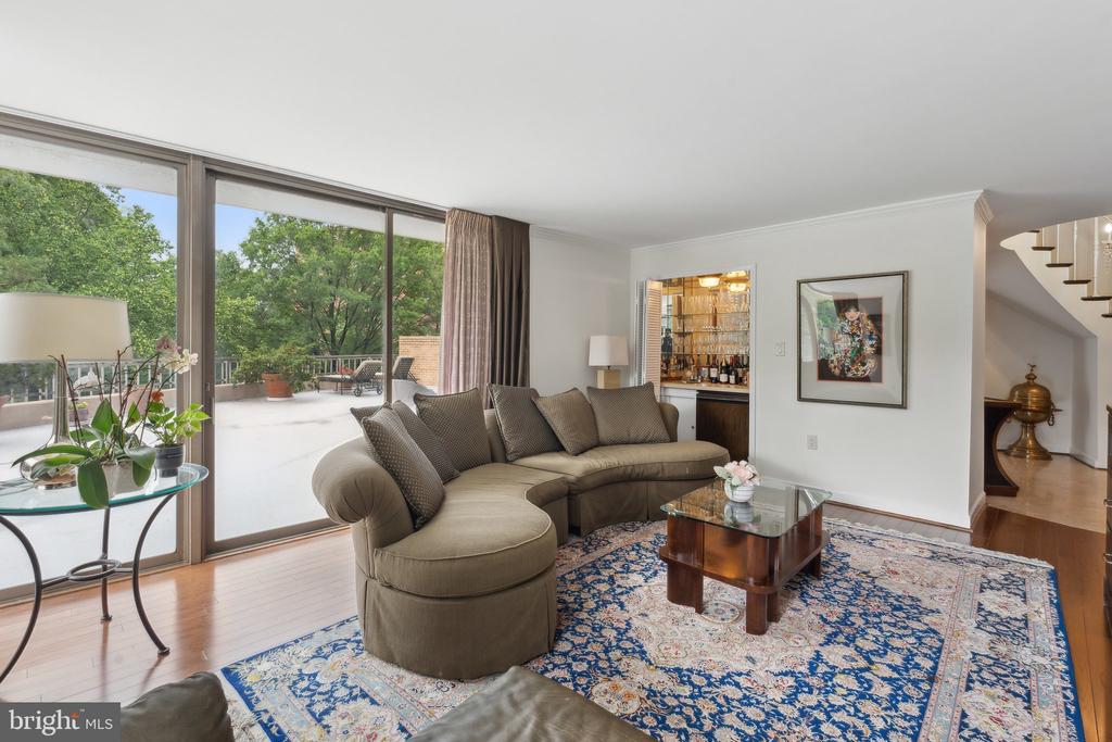 4200 MASSACHUSETTS AVENUE NW 106