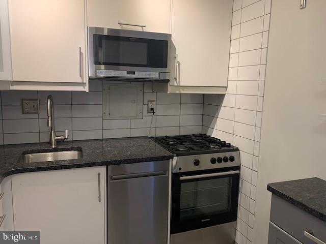 300 M STREET SW N411