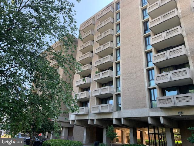 300 M STREET SW N411