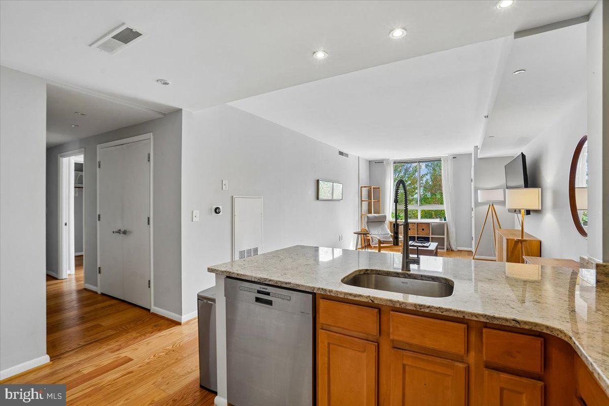 350 G STREET SW N511