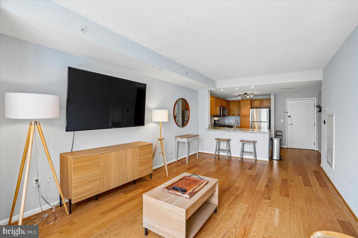 350 G STREET SW N511