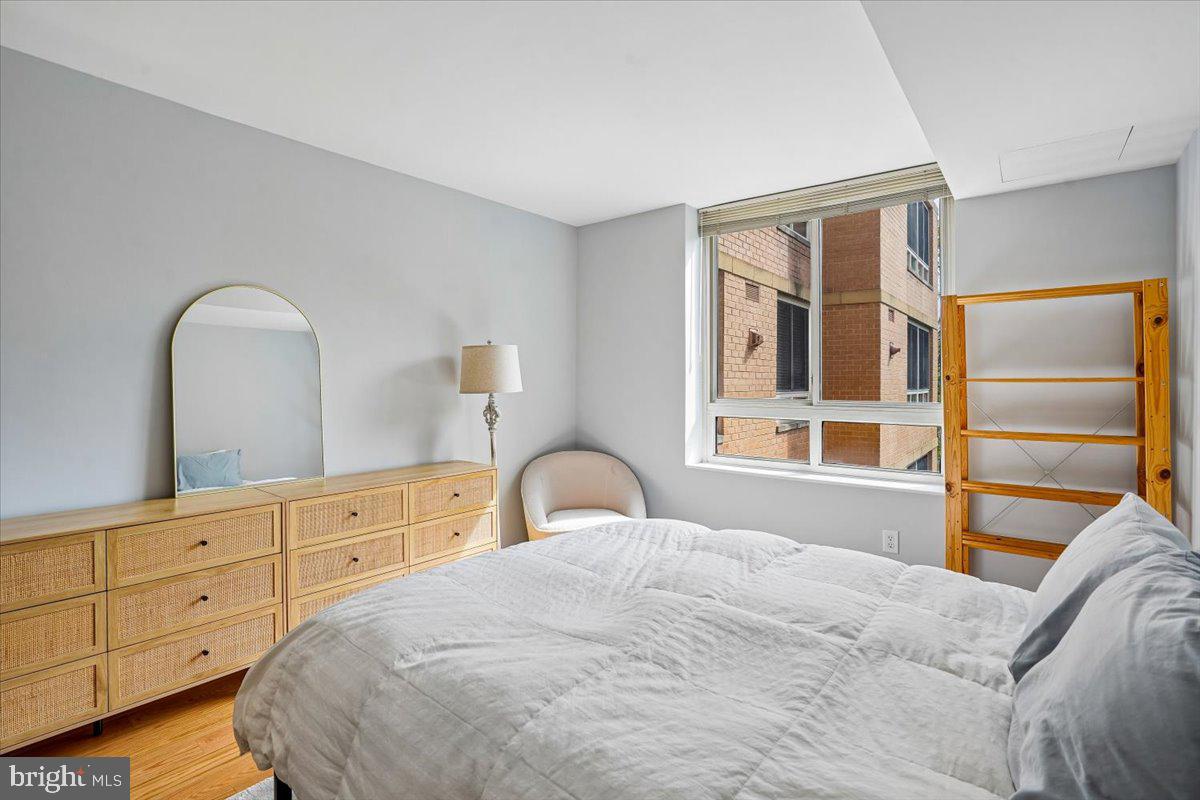 350 G STREET SW N511