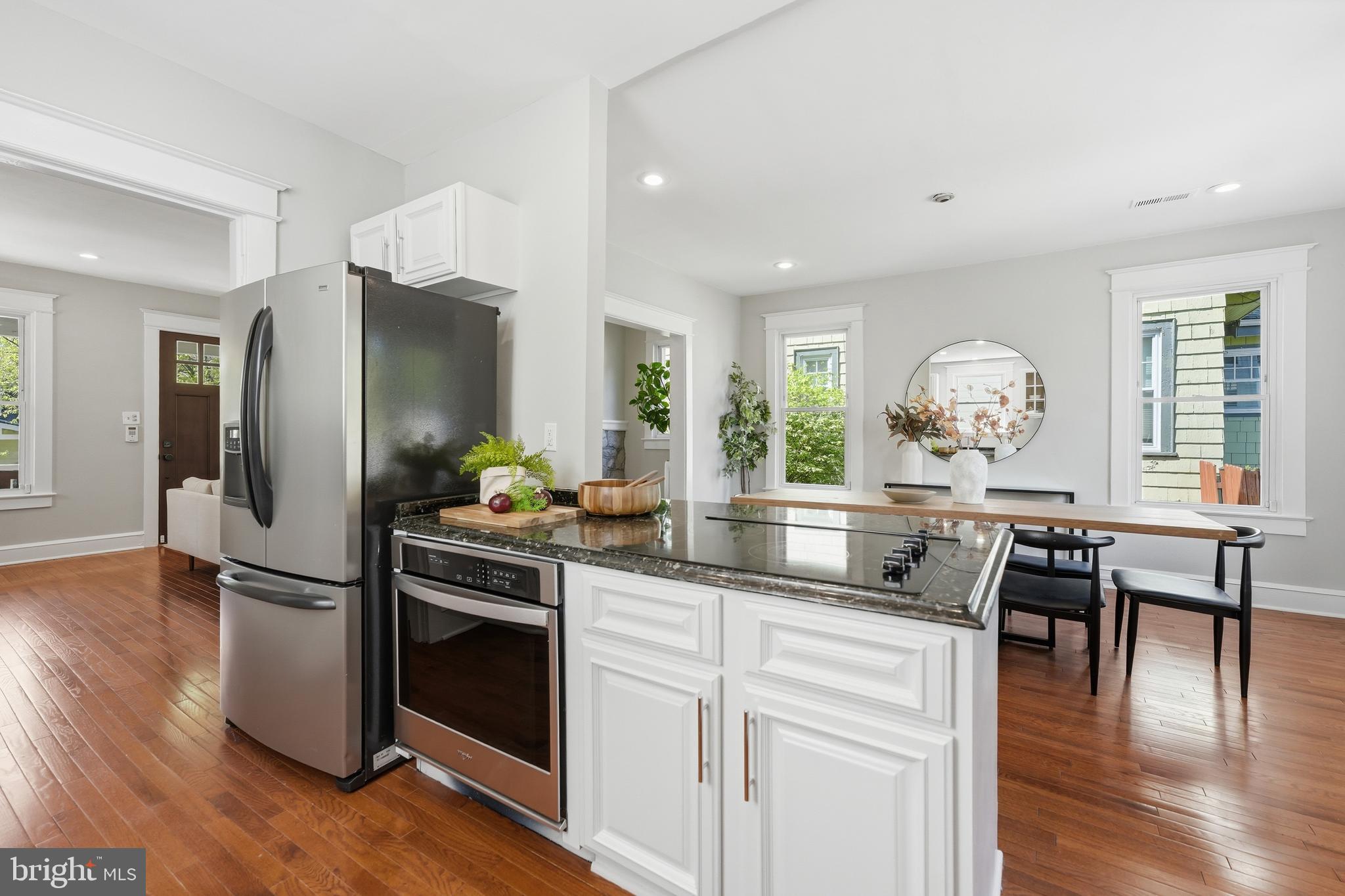 1215 HAMILTON STREET NW