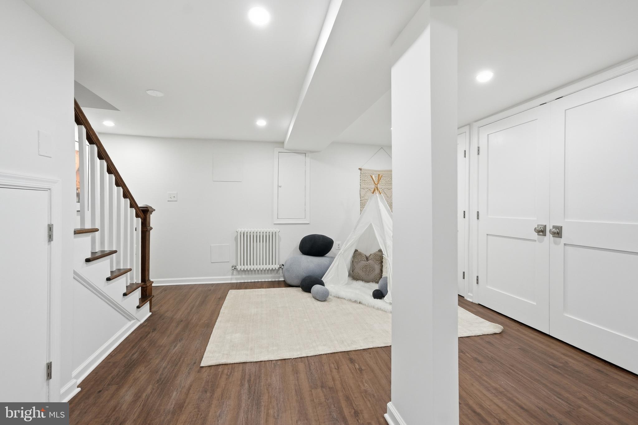 1215 HAMILTON STREET NW