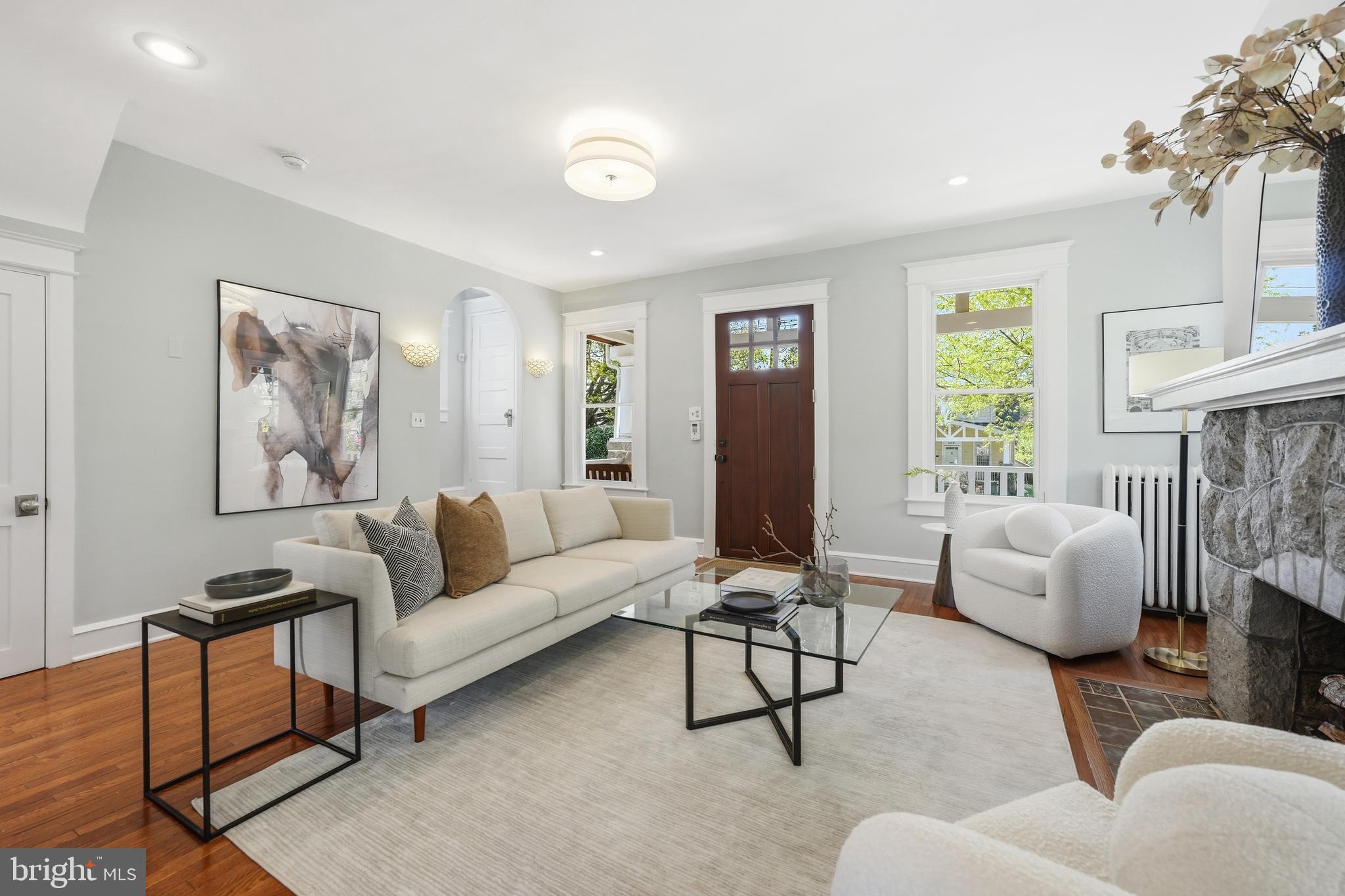 1215 HAMILTON STREET NW